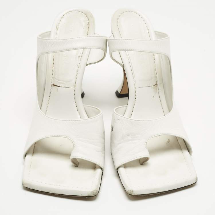 Pre Owned Bottega Veneta White Leather Thong Slide Sandals Size 39.5