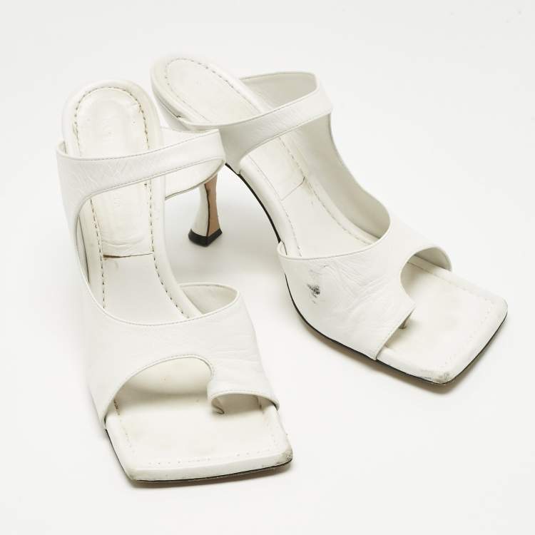 Pre Owned Bottega Veneta White Leather Thong Slide Sandals Size 39.5
