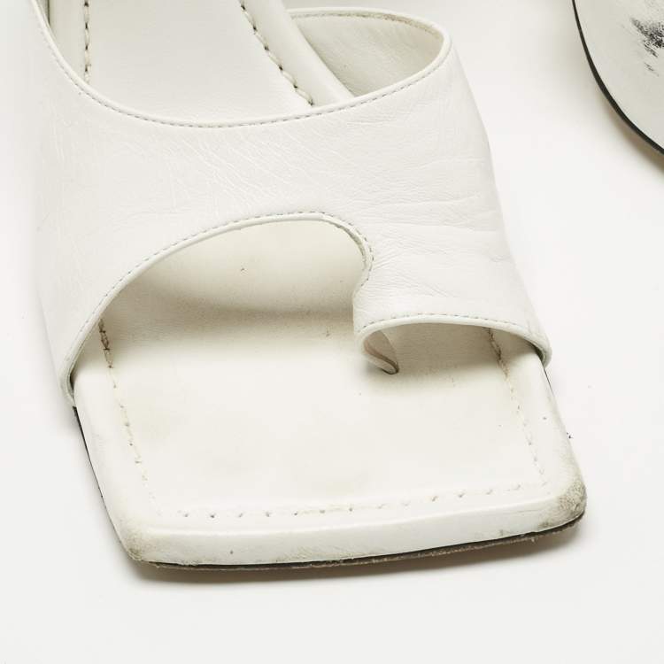 Pre Owned Bottega Veneta White Leather Thong Slide Sandals Size 39.5