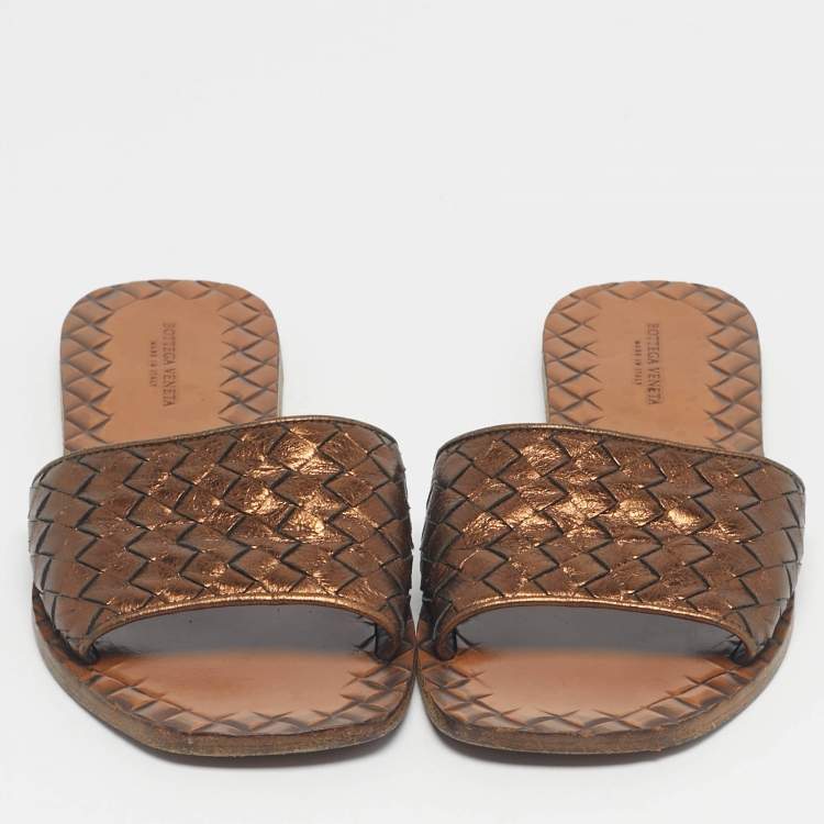 Pre Owned Bottega Veneta Metallic Bronze Leather Intrecciato Slide Flats Size 36.5
