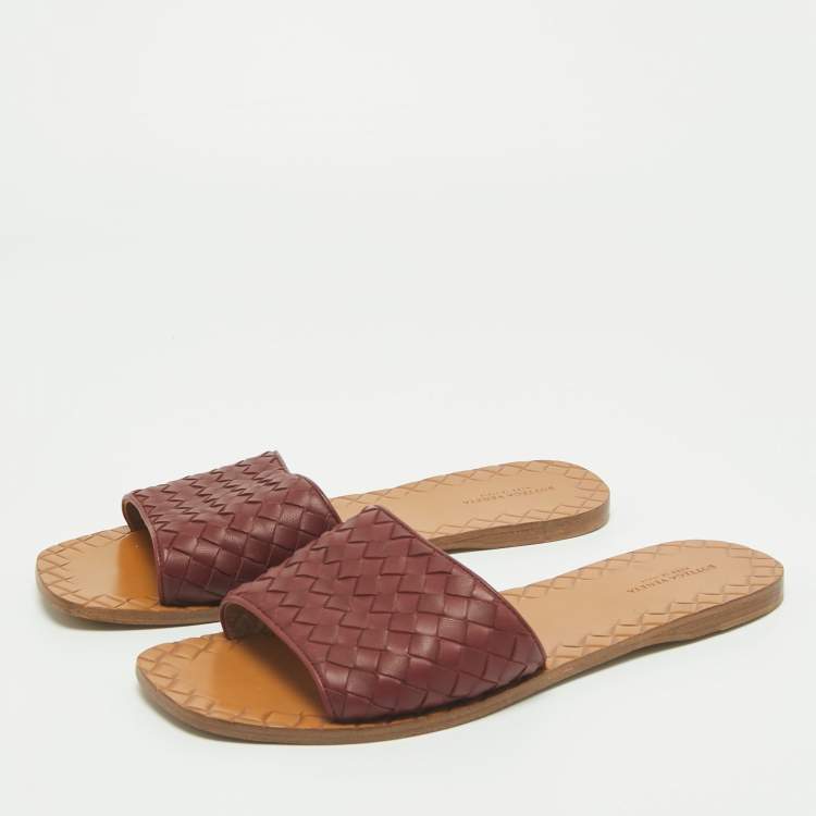 Pre Owned Bottega Veneta Burgundy Intrecciato Leather Flat Slides Size 40