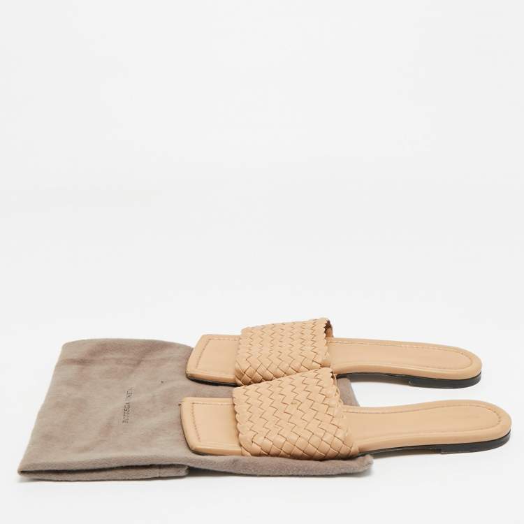 Pre Owned Bottega Veneta Beige Intrecciato Leather Slide Sandals Size 41