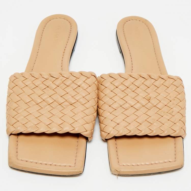 Pre Owned Bottega Veneta Beige Intrecciato Leather Slide Sandals Size 41