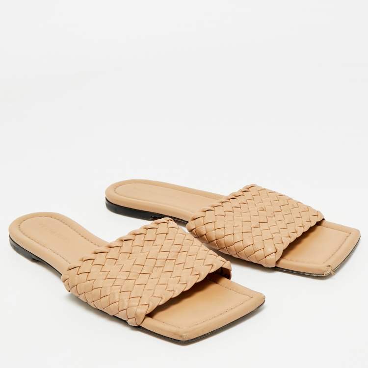 Pre Owned Bottega Veneta Beige Intrecciato Leather Slide Sandals Size 41