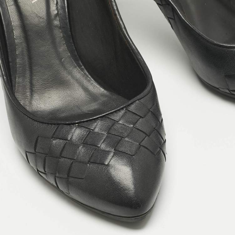 Pre Owned Bottega Veneta Black Leather Veneta Pumps Size 36.5
