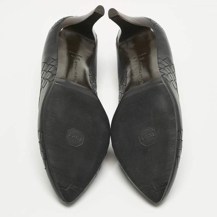 Pre Owned Bottega Veneta Black Leather Veneta Pumps Size 36.5