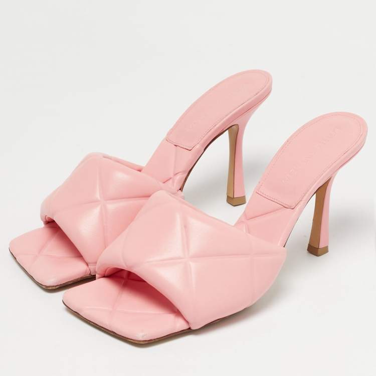 Pre Owned Bottega Veneta Pink Quilted Leather Lido Slide Sandals Size 37.5