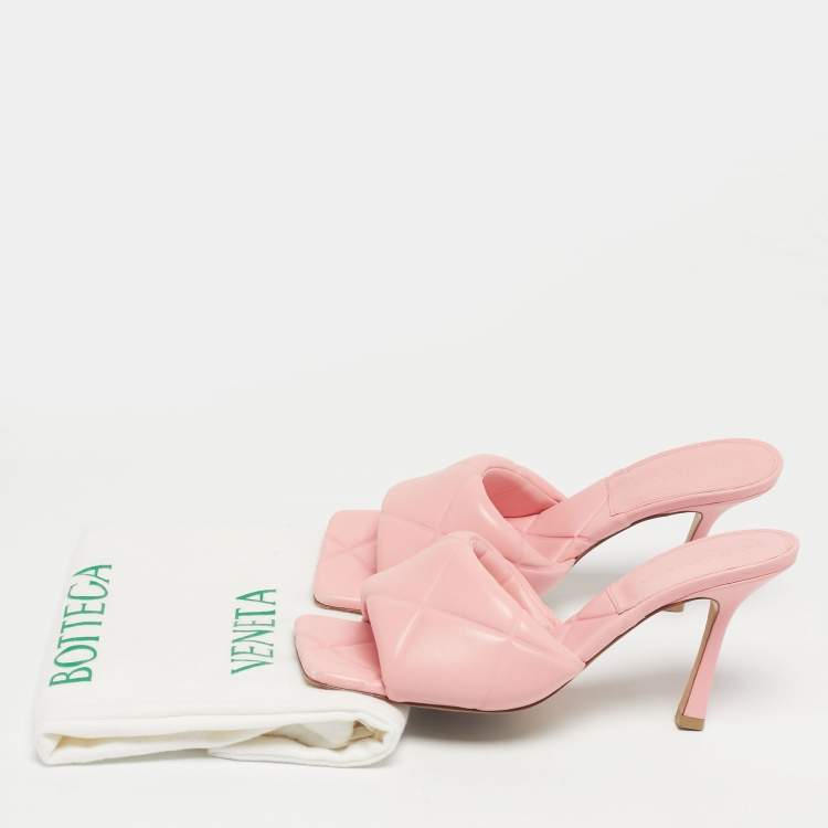 Pre Owned Bottega Veneta Pink Quilted Leather Lido Slide Sandals Size 37.5