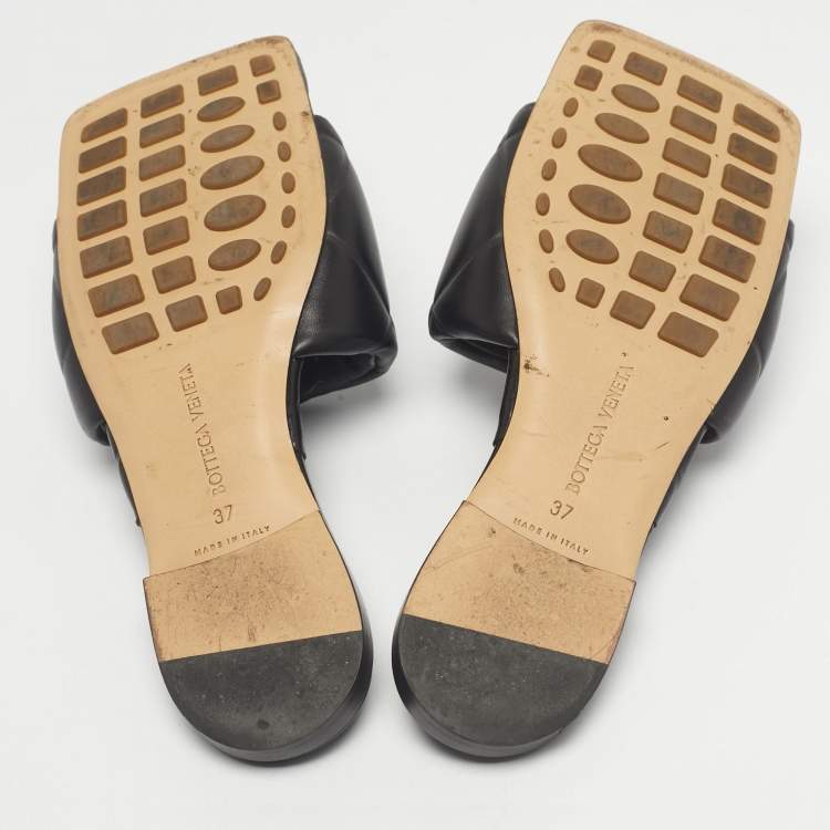 Pre Owned Bottega Veneta Black Leather Flat Slides Size 37