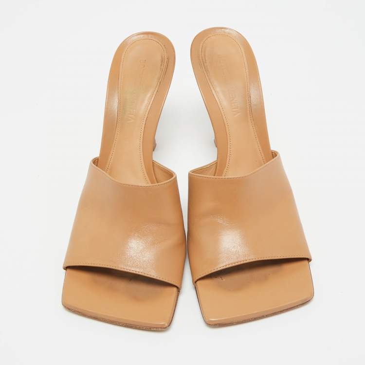 Pre Owned Bottega Veneta Beige Leather Stretch Slide Sandals Size 38