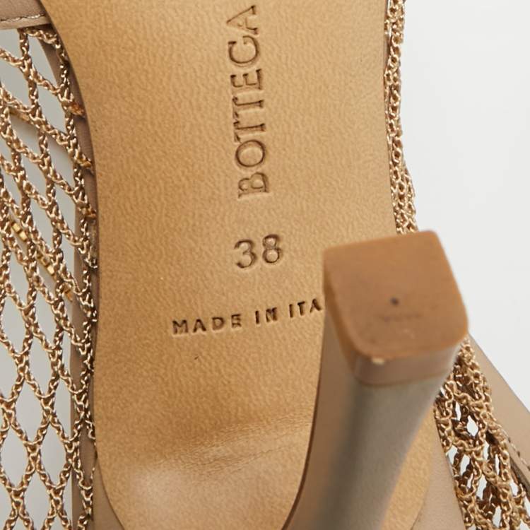 مملوكة مسبقًا Bottega Veneta Beige Mesh and Leather Chain Stretch Pumps Size 38