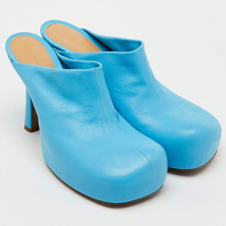 Pre Owned Bottega Veneta Blue Leather Stretch The Bold Mules Size 36