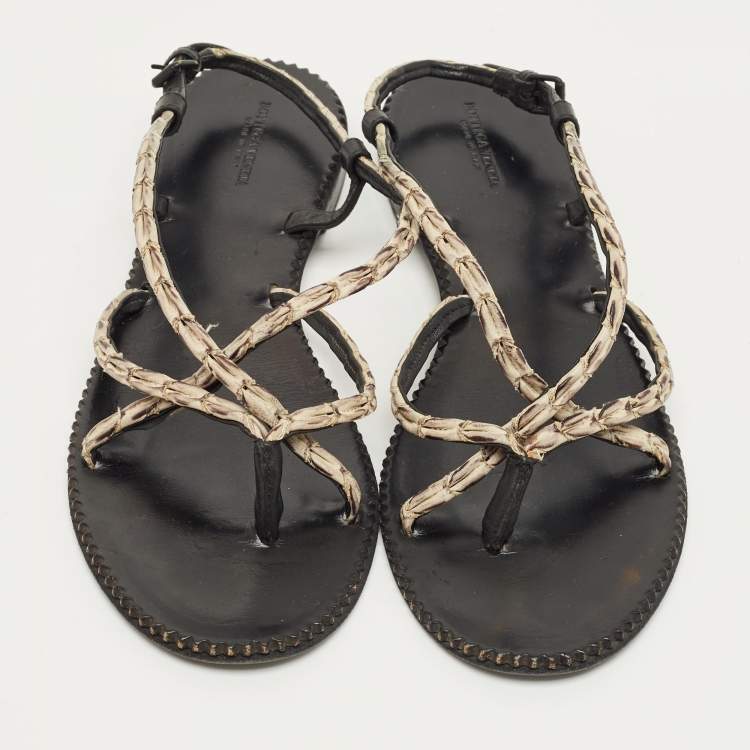 Pre Owned Bottega Veneta White/Black Leather Strappy Thong Sandals Size 41
