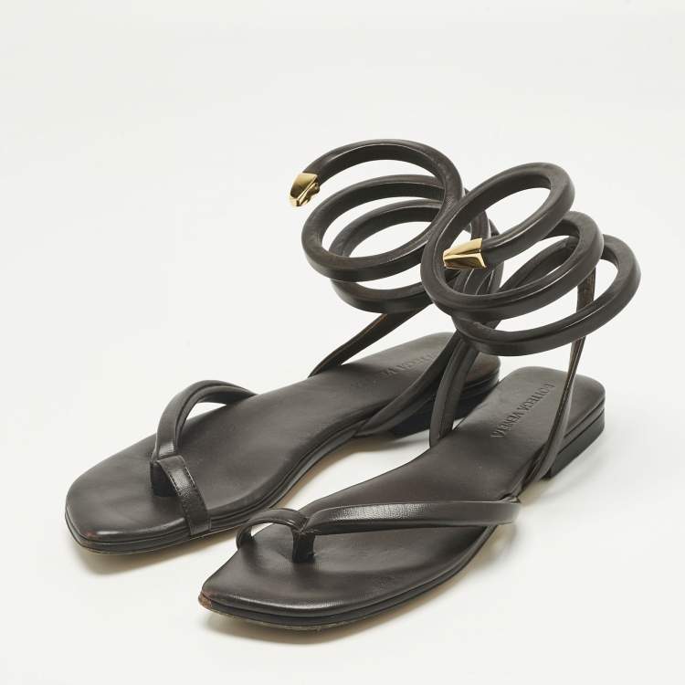 Pre Owned Bottega Veneta Dark Brown Leather Spiral Flat Sandals Size 37