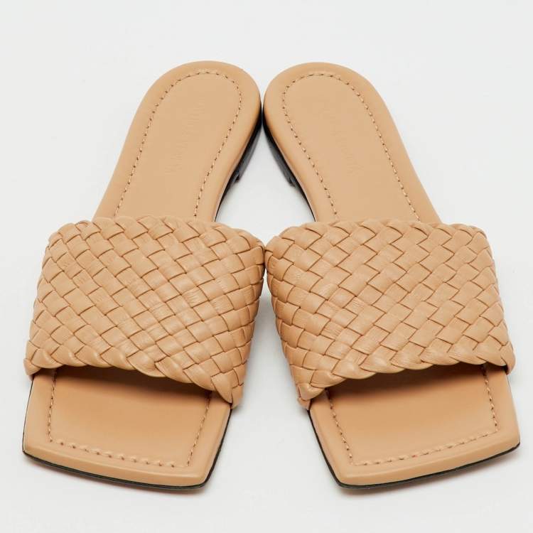Pre Owned Bottega Veneta Beige Intrecciato Leather Flat Slide Sandals Size 41