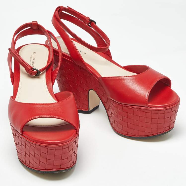 Pre Owned Bottega Veneta Red Leather Intrecciato Platform Sandals Size 39 