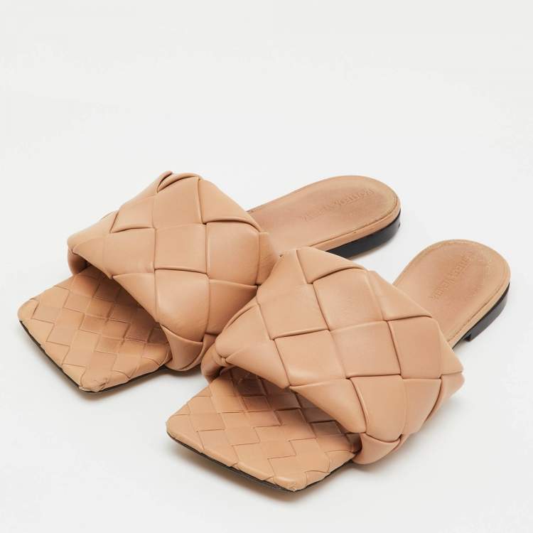Pre Owned Bottega Veneta Beige Intrecciato Leather Lido Flat Sandals Size 40