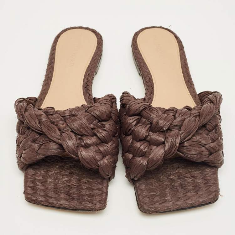 Pre Owned Bottega Veneta Dark Brown Woven Straw Lido Flat Slide Size 38