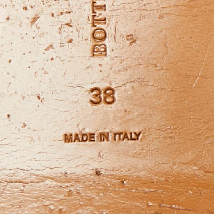 Pre Owned Bottega Veneta Black/Gold Intrecciato Leather Flat Sandals Size 38