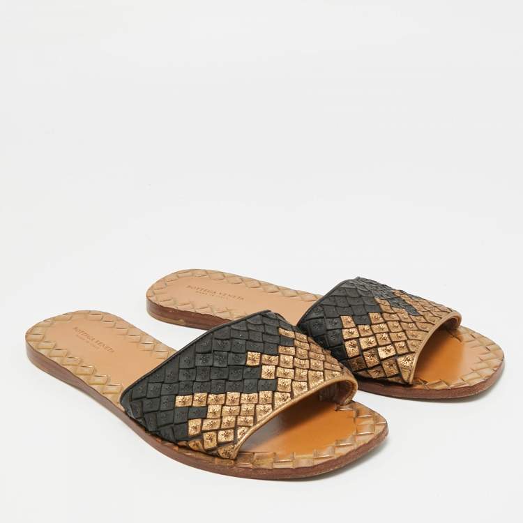 Pre Owned Bottega Veneta Black/Gold Intrecciato Leather Flat Sandals Size 38