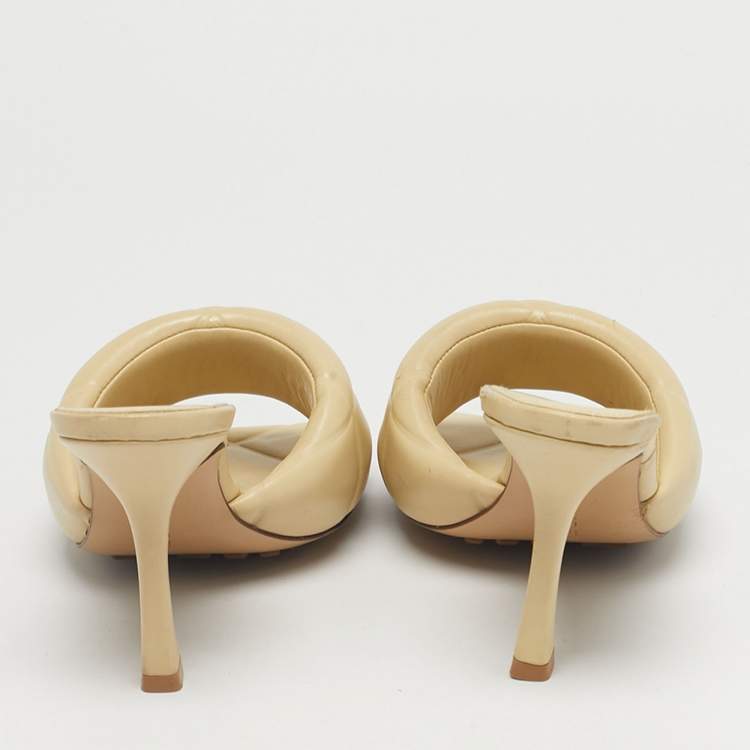 Pre Owned Bottega Veneta Beige Leather Lido Slide Sandals Size 36