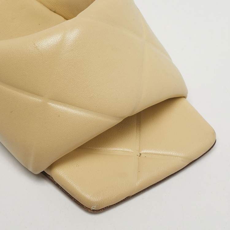 Pre Owned Bottega Veneta Beige Leather Lido Slide Sandals Size 36