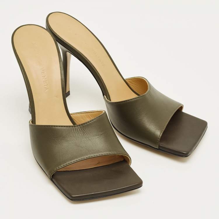 Pre Owned Bottega Veneta Olive Green Leather Lido Slide Sandals Size 36.5