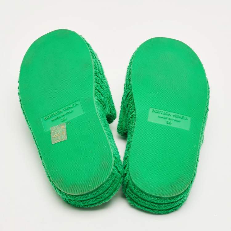 Pre Owned Bottega Veneta Green Fabric Slide Sandals Size 39