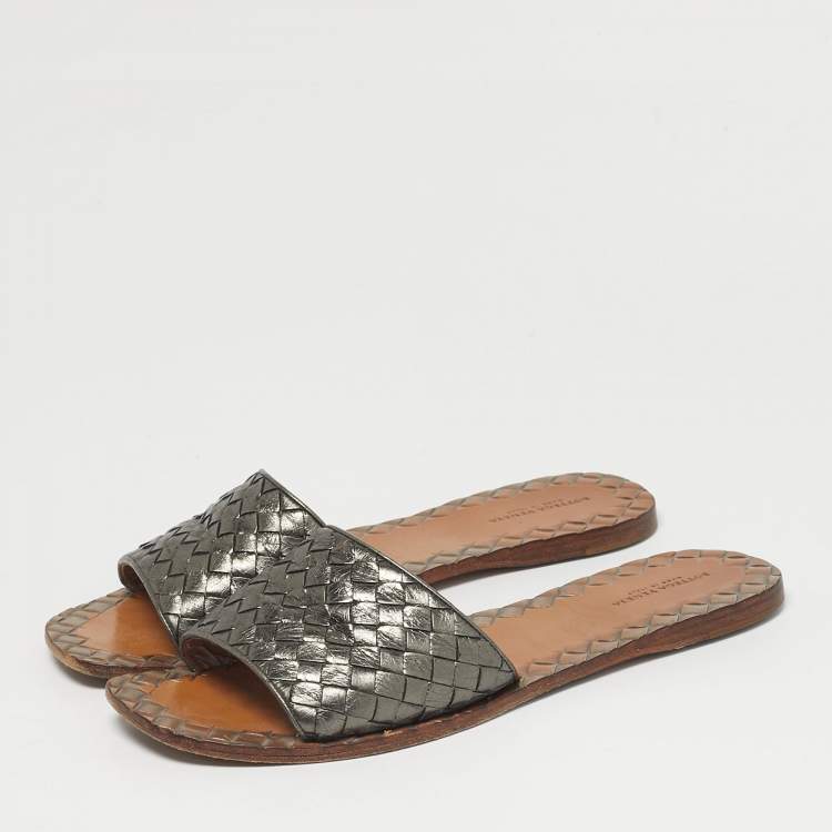 Pre Owned Bottega Veneta Metallic Intrecciato Leather Ravello Flat Slides Size 40