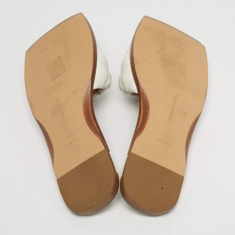 Pre Owned Bottega Veneta Lido Size 36 White Leather Flat Slides 