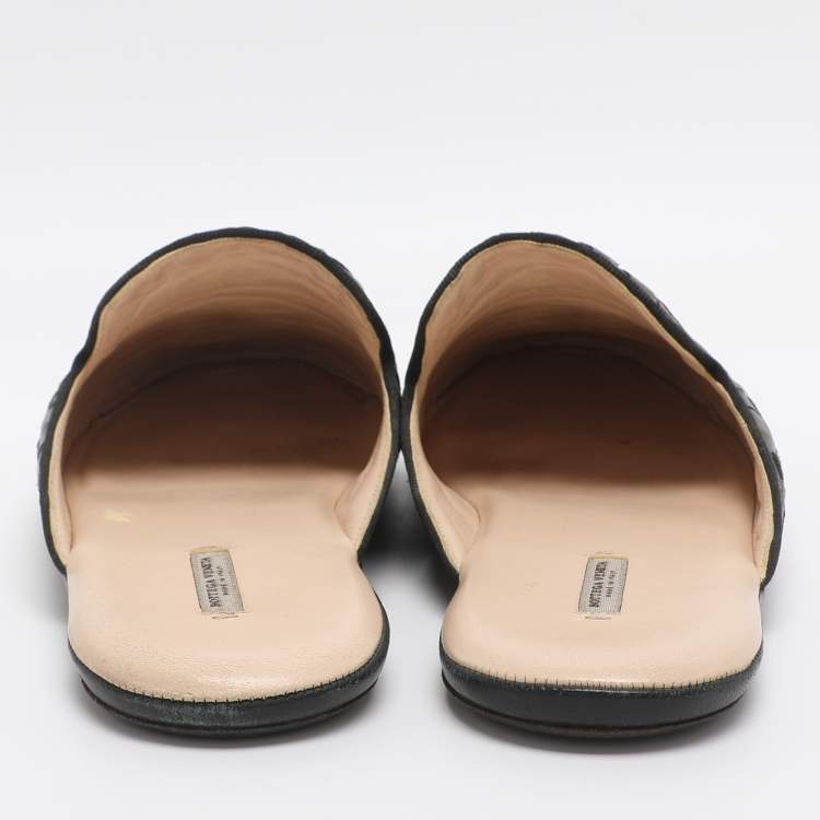 Pre Owned Bottega Veneta Fiandra Size 41 Silver Intrecciato Leather Flat Mules