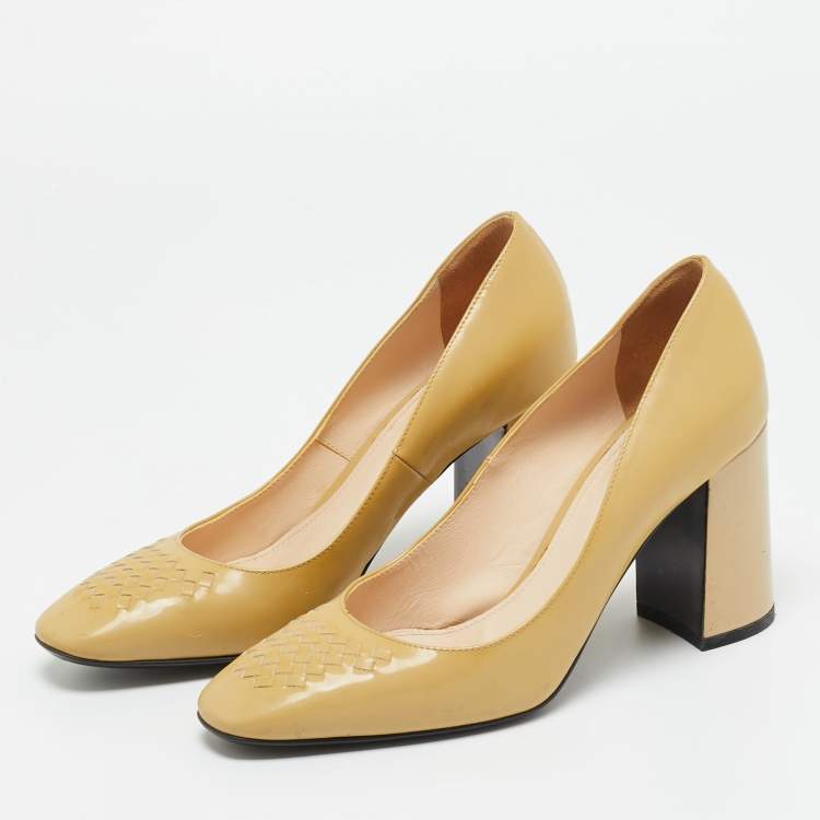 Pre Owned Bottega Veneta Size 35 Beige Patent Leather Intrecciato Detail Block Heel Pumps