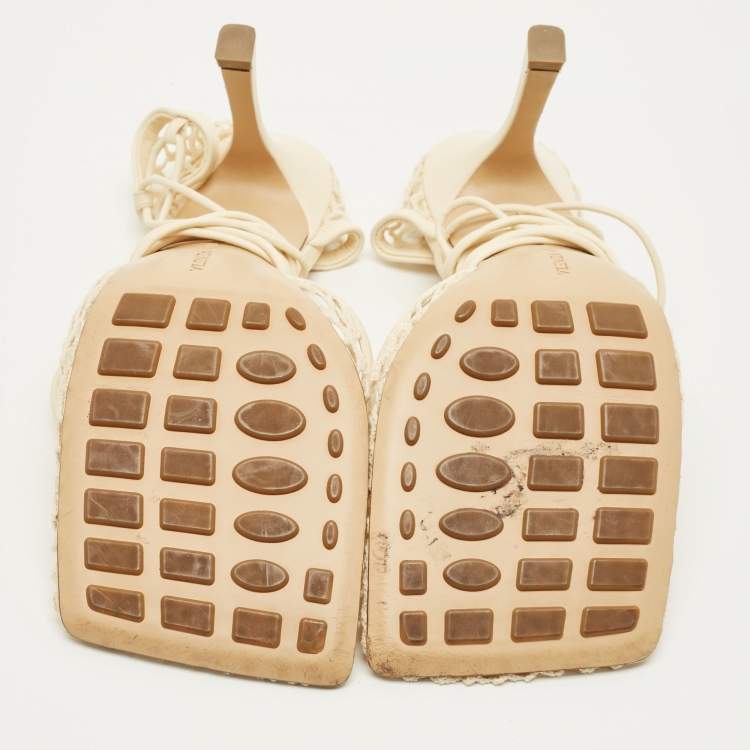 Pre Owned Bottega Veneta Stretch Size 40 Cream Leather and Mesh Ankle Strap Sandals