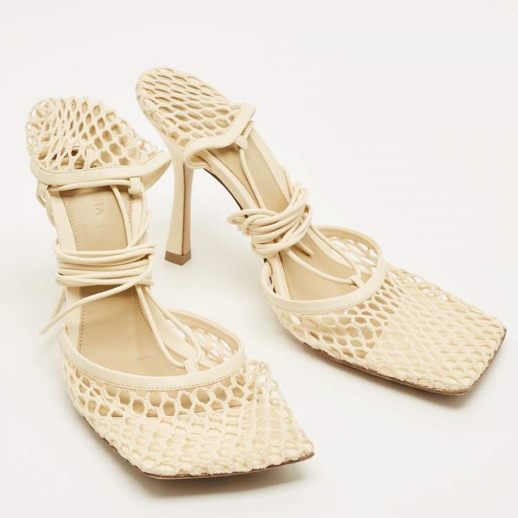 Pre Owned Bottega Veneta Stretch Size 40 Cream Leather and Mesh Ankle Strap Sandals