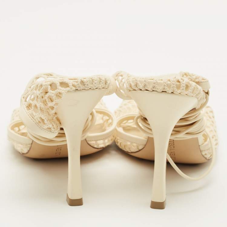 Pre Owned Bottega Veneta Stretch Size 40 Cream Leather and Mesh Ankle Strap Sandals