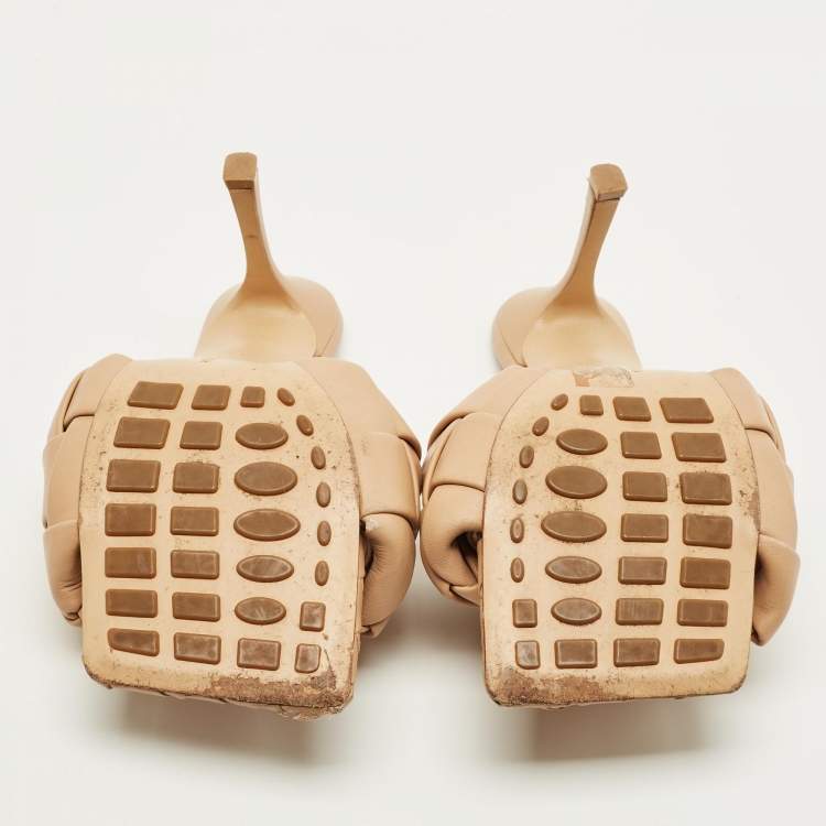 مملوكة مسبقًا Bottega Veneta Lido Size 40 Beige Intrecciato Leather Slide Sandals