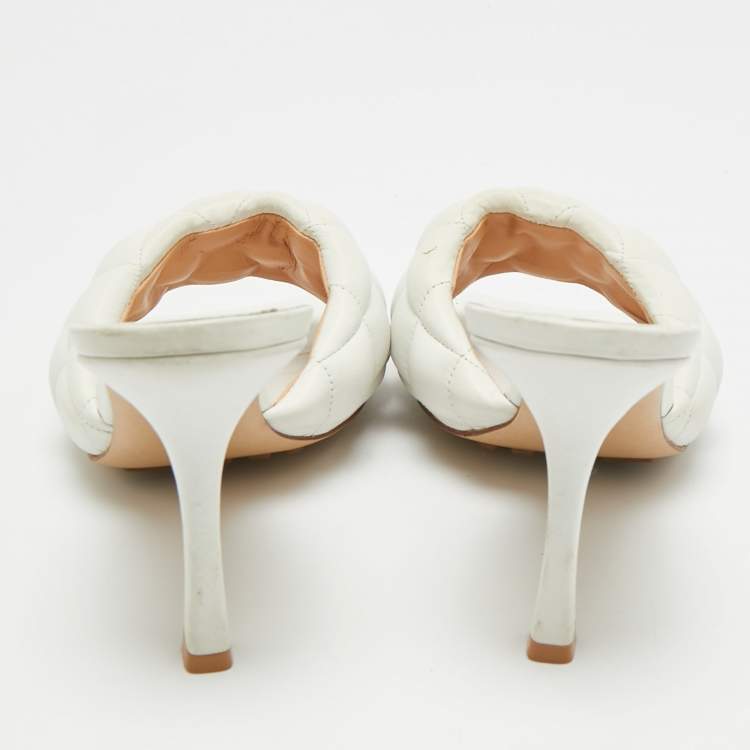 Pre Owned Bottega Veneta Lido Size 38 White Leather Slide Sandals