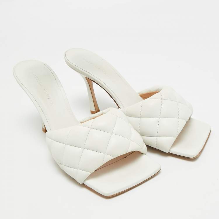 Pre Owned Bottega Veneta Lido Size 38 White Leather Slide Sandals