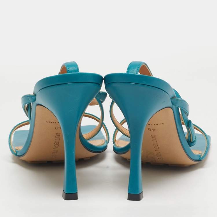 Pre Owned Bottega Veneta Stretch Size 40 Blue Leather Ankle Strap Sandals