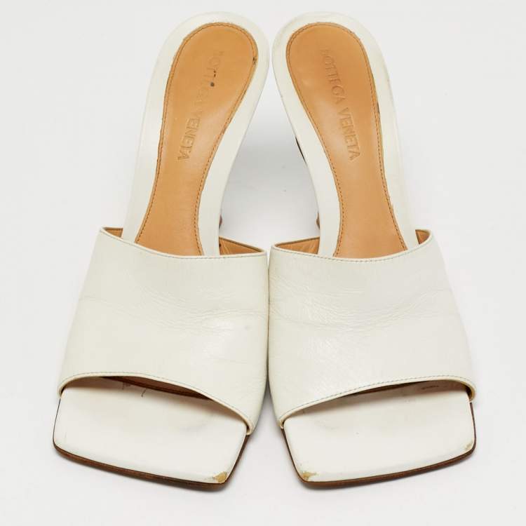 Pre Owned Bottega Veneta Lido Size 36.5 White Leather Slide Sandals