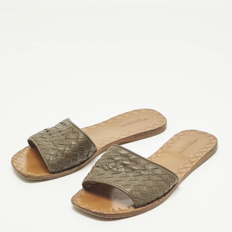 Pre Owned Bottega Veneta Size 37.5 Dark Brown Intrecciato Leather Flat Slide