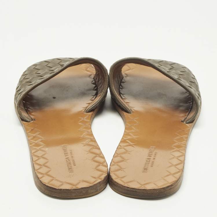 Pre Owned Bottega Veneta Size 37.5 Dark Brown Intrecciato Leather Flat Slide
