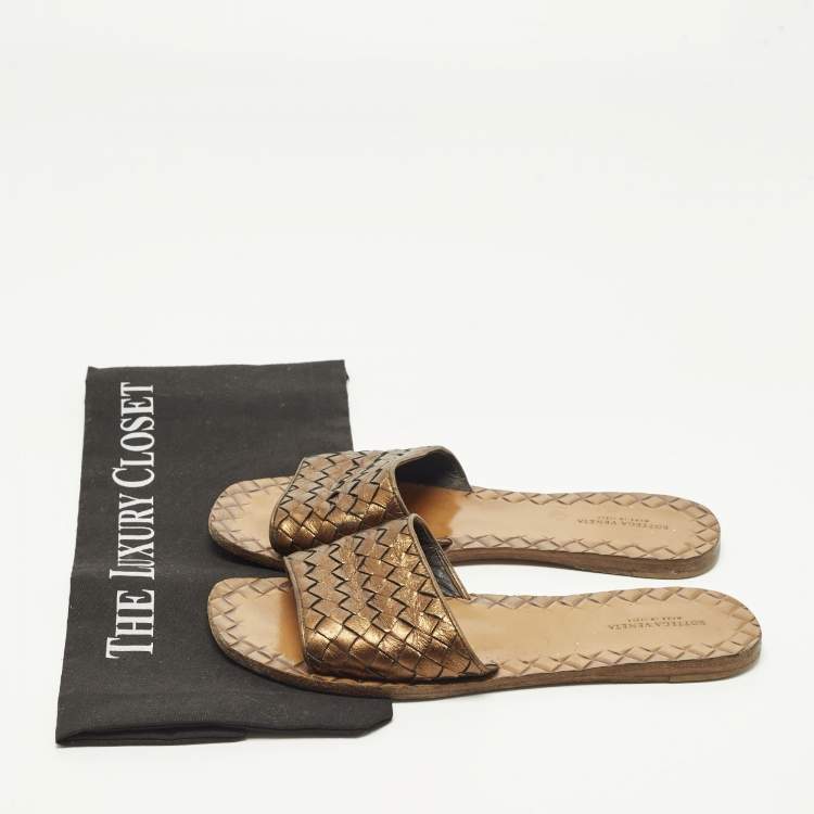 مملوكة مسبقًا Bottega Veneta Size 38 Metallic Intrecciato Leather Flat Slide