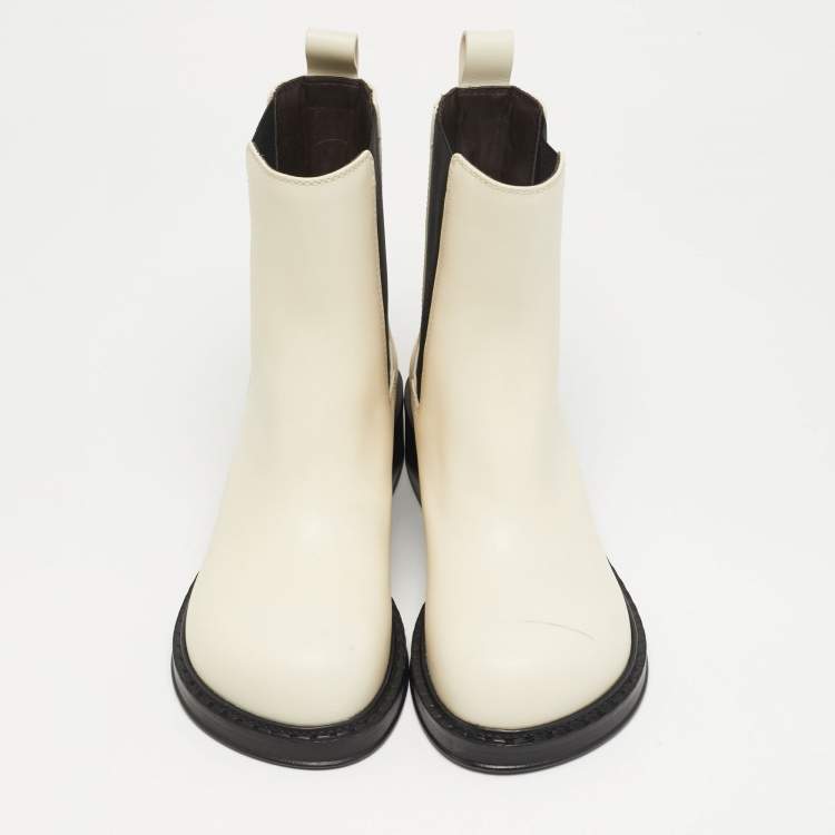 مملوكة مسبقًا Bottega Veneta Cliff Size 38 White Leather Ankle Length Boots