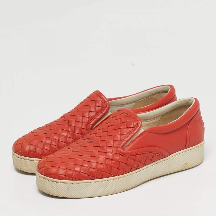 مملوكة مسبقًا حذاء رياضي بوتيغا فينيتا سليب أون جلد أنترشياتو بورغوندي دودجر مقاس 36