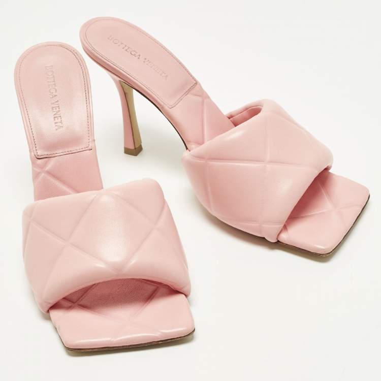 Pre Owned Bottega Veneta Lido Size 41 Pink Quilted Leather Slide Sandals
