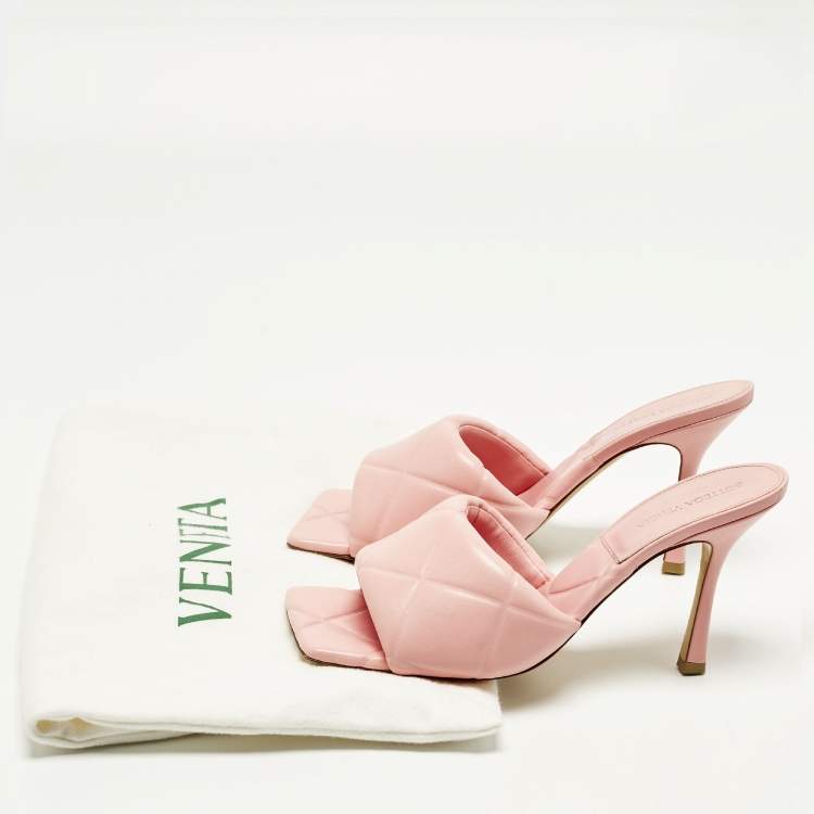 Pre Owned Bottega Veneta Lido Size 41 Pink Quilted Leather Slide Sandals