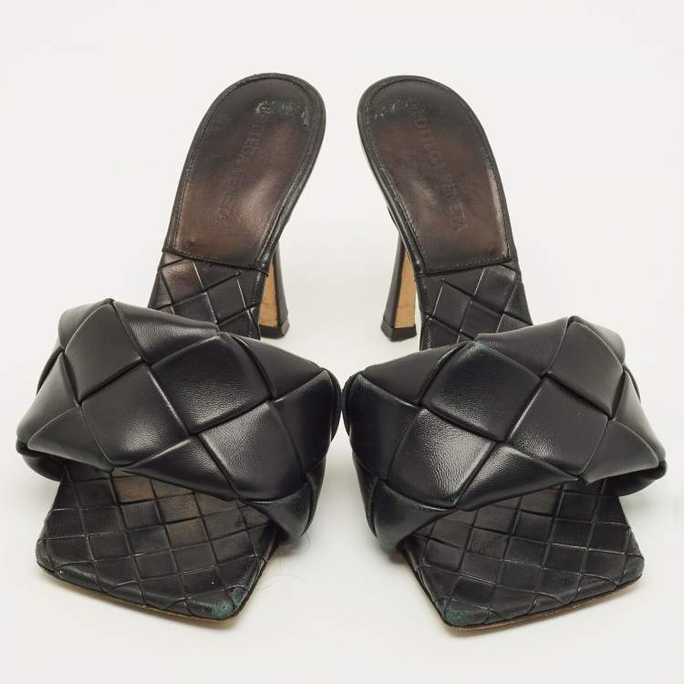 مملوكة مسبقًا Bottega Veneta Lido Size 37 Black Intrecciato Leather Slide Sandals
