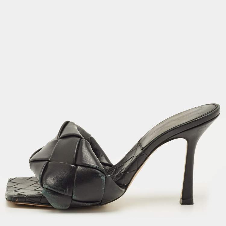 مملوكة مسبقًا Bottega Veneta Lido Size 37 Black Intrecciato Leather Slide Sandals