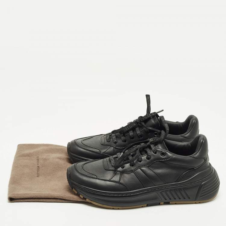 مملوكة مسبقًا Bottega Veneta Speedster Size 39 Black Leather Low Top Sneakers